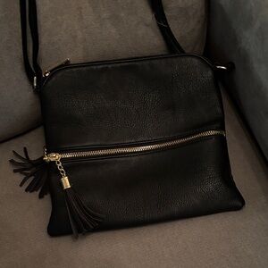 Elegant Black Leather Crossbody Bag